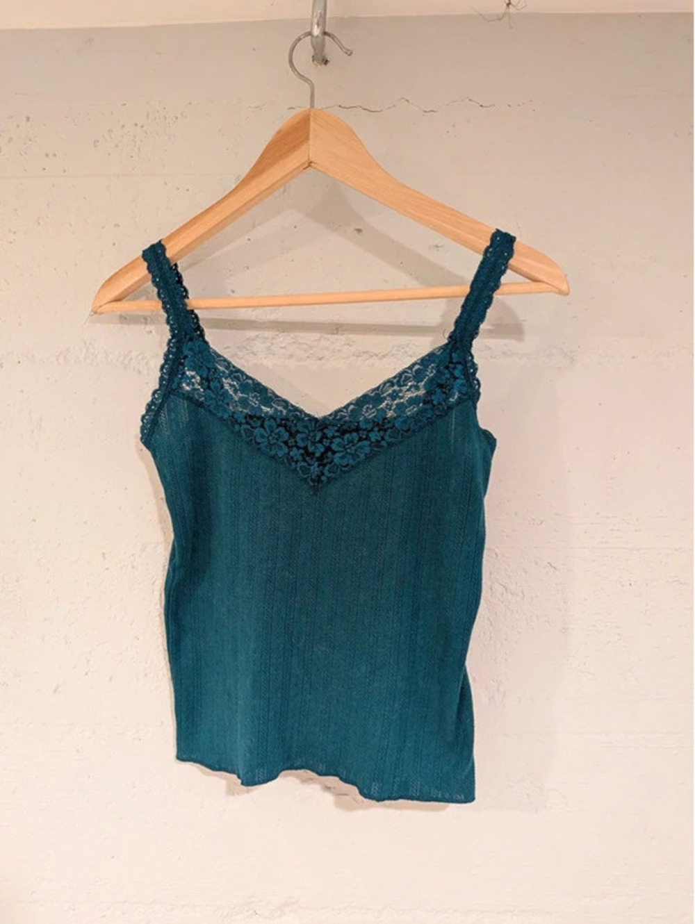 Jones Wear Jeans vintage 90s Y2K teal lace cami tank ribbed summer festival S